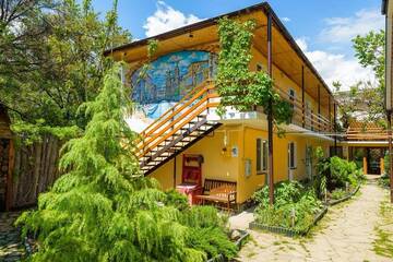 Фотографии Гостевой дом Mini hotel on Narodnoy г. Феодосия Крым (Россия) №1 Фото Гостевой дом Mini hotel on Narodnoy г. Феодосия 1