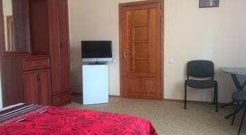 Фото номера Стандартный люкс Гостиница Guest House On Sirennaya г. Феодосия 3