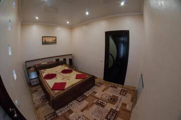 Фото номера Апартаменты - 1-й этаж Апартаменты Rooms on Chernomorskaya Naberezhnaya г. Феодосия 39