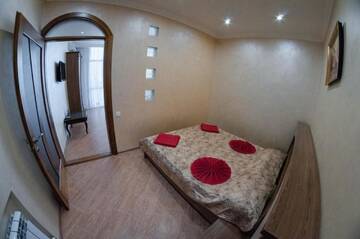 Фото номера Апартаменты - 1-й этаж Апартаменты Rooms on Chernomorskaya Naberezhnaya г. Феодосия 6
