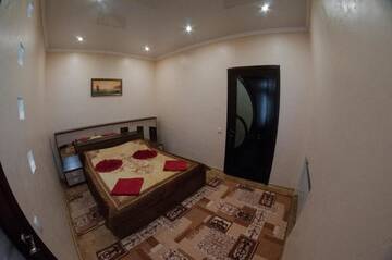 Фото номера Апартаменты - 1-й этаж Апартаменты Rooms on Chernomorskaya Naberezhnaya г. Феодосия 18