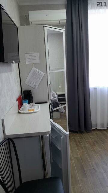 Фото номера Номер комфорт с 1 двуспальной кроватью Гостиница Купидон г. Феодосия 4