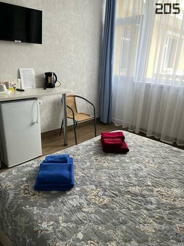 Фото номера Номер стандарт семейный с 1 односпальной и 1 двуспальной кроватью Гостиница Купидон г. Феодосия 8