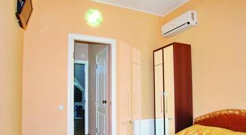Фото номера Люкс с 2 спальнями Гостиница Guest House on Chkalova 79 г. Феодосия 3