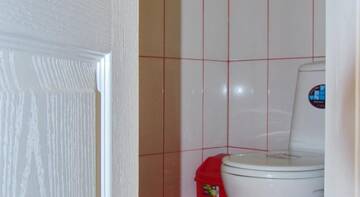 Фото номера Трехместный номер с ванной комнатой Гостиница Guest House on Chkalova 79 г. Феодосия 5