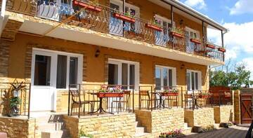 Фото номера Семейный люкс Гостиница Guest house Otdykh na Moskovskoy г. Феодосия 2