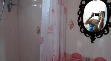 Фото номера Трехместный номер с балконом Гостиница Guest House Alexey г. Феодосия 5