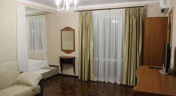 Фото номера Люкс Гостевой дом Inn Tri Sosny г. Феодосия 4