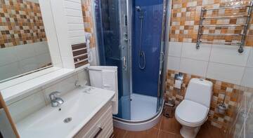 Фото номера Апартаменты с балконом Гостиница Гостевой Дом Черное море г. Феодосия 3