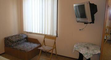 Фото номера Двухместный номер Делюкс с 1 кроватью или 2 отдельными кроватями, вид на город Гостевой дом Муза г. Феодосия 3