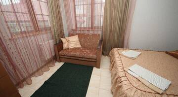 Фото номера Семейный номер с ванной комнатой Гостиница Guest House Svetoch г. Феодосия 3
