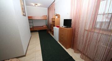Фото номера Семейный номер с ванной комнатой Гостиница Guest House Svetoch г. Феодосия 7