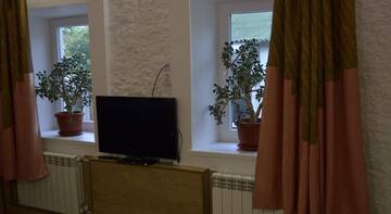 Фото номера Коттедж (5 взрослых) Гостиница Комфорт г. Феодосия 2
