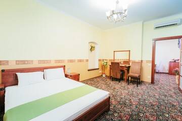 Фото номера Семейный люкс Гостиница Рейс г. Феодосия 2
