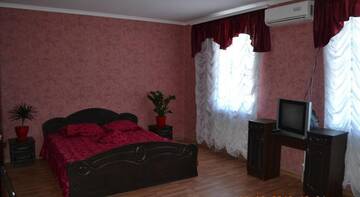Фото номера Двухместный номер с 1 кроватью и балконом Гостевой дом Edem г. Феодосия 2