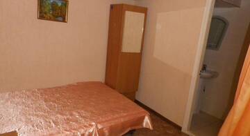 Фото номера Бюджетный трехместный номер Гостиница Guest House Zemfira г. Феодосия 12