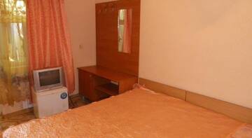Фото номера Четырехместный номер Гостиница Guest House Zemfira г. Феодосия 5