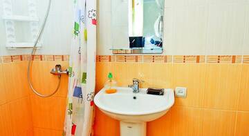 Фото номера Люкс с 2 спальнями Гостиница Guest House Na Moskovskoy г. Феодосия 11