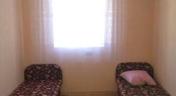Фото номера Трехместный номер Гостиница Guest House Sonata г. Феодосия 3