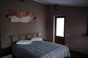 Фото номера Четырехместный номер Гостевой дом Mini hotel on Narodnoy г. Феодосия 2
