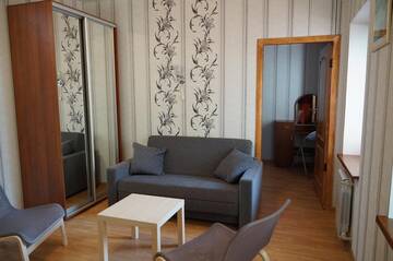 Фото номера Четырехместный номер Гостевой дом Mini hotel on Narodnoy г. Феодосия 11