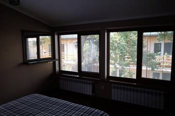 Фото номера Четырехместный номер Гостевой дом Mini hotel on Narodnoy г. Феодосия 22