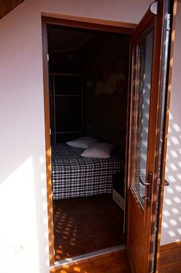 Фото номера Четырехместный номер Гостевой дом Mini hotel on Narodnoy г. Феодосия 17