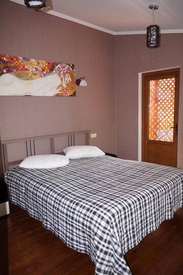 Фото номера Четырехместный номер Гостевой дом Mini hotel on Narodnoy г. Феодосия 18