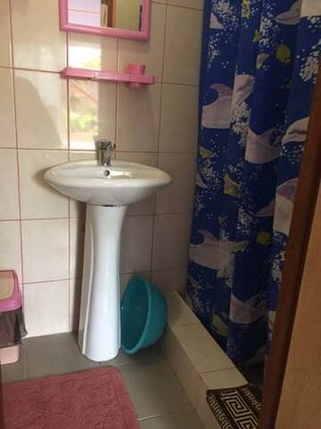 Фото номера Стандартный двухместный номер с 2 отдельными кроватями Гостиница Гостевой Дом Фортуна г. Феодосия 12