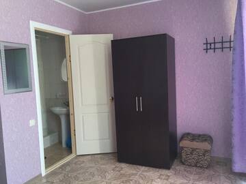 Фото номера Трехместный номер &amp;quot;Комфорт&amp;quot; с душем Гостиница Гостевой Дом Фортуна г. Феодосия 3