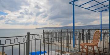 Фото номера  Люкс Гостиница Эллинг у Моря г. Феодосия 3